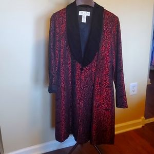 Holiday Dress Jacket Sz 8. Red Black pattern with Black Velvet collar..